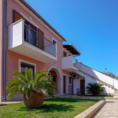 Apartment Palm View II Rovinj Exterior photo