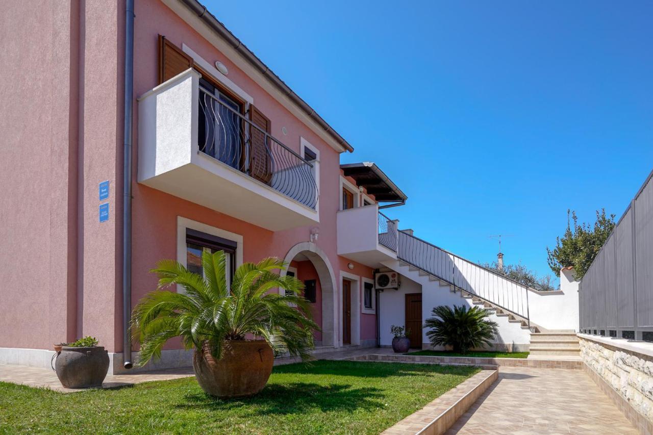 Apartment Palm View II Rovinj Exterior photo